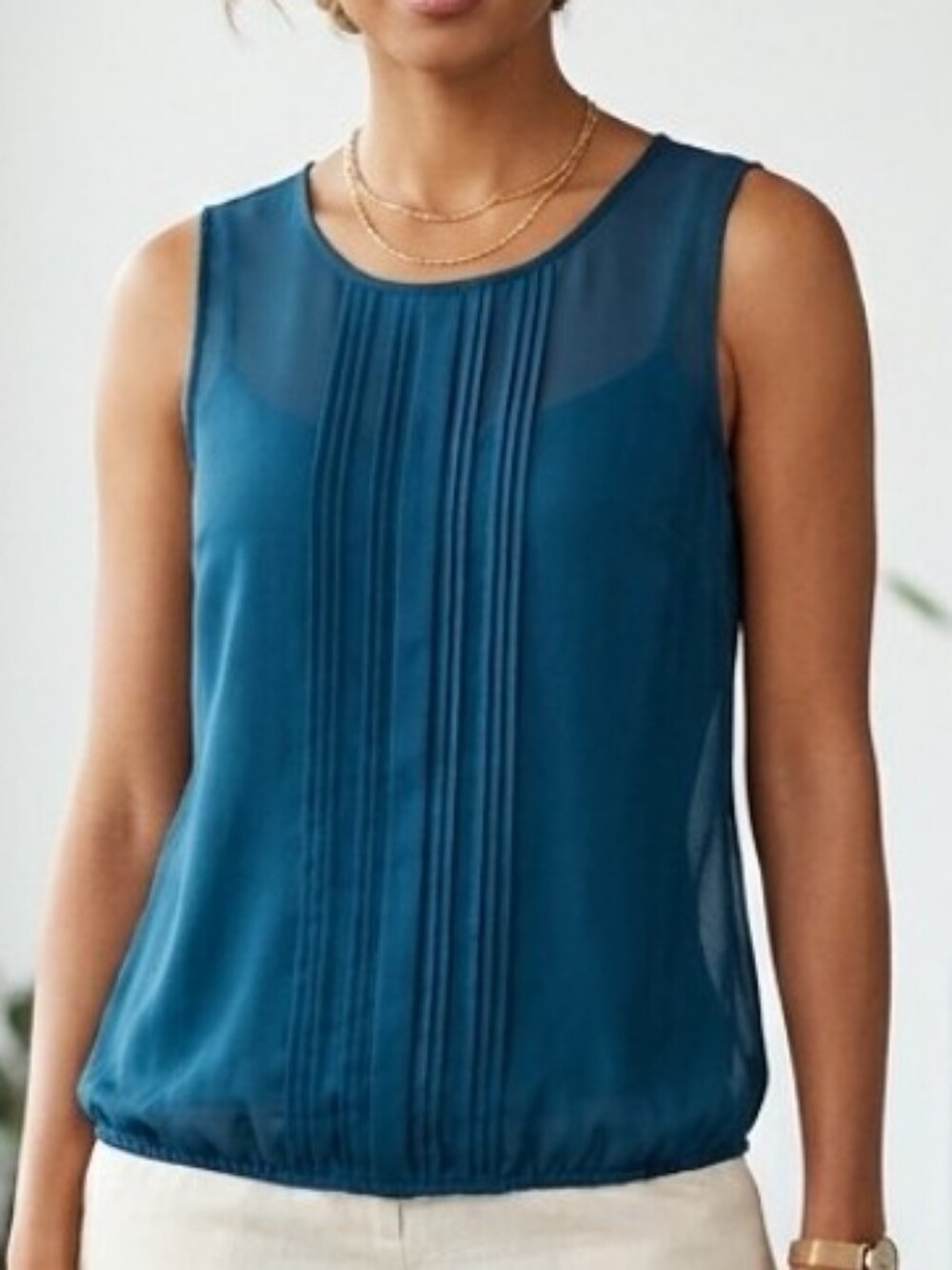 LOFT Sleeveless lightweight blouse size M